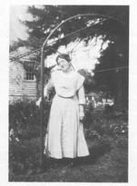 SA0062 - Alice Smith was from the Church Family. Handwritten note: "Mrs. White took this without me knowing it. I look silly but it